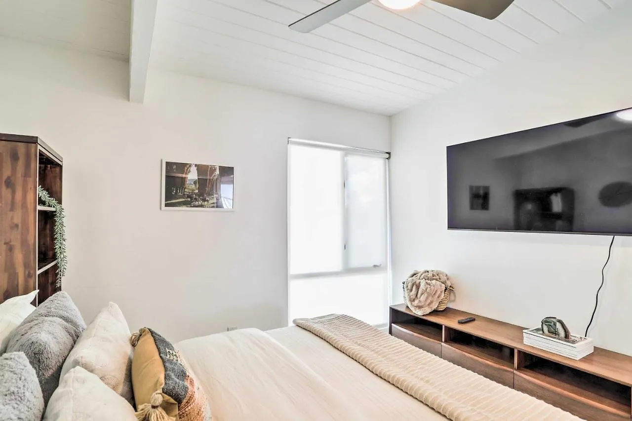 Palm Springs Home With Pool And Mountain Views 度假居 棕榈泉